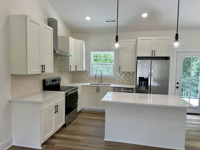 Building Photo - 520 Cottage Wy