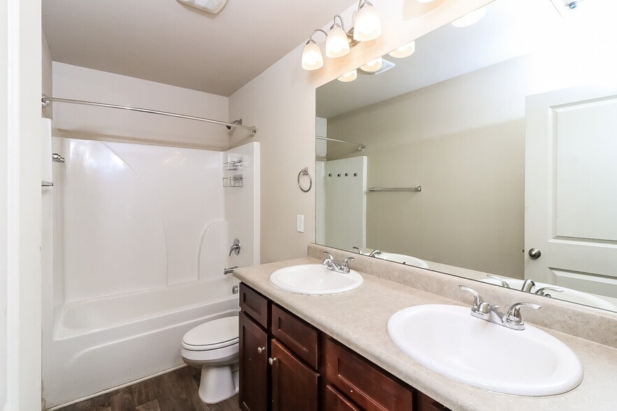 Building Photo - 267 Faron Dr