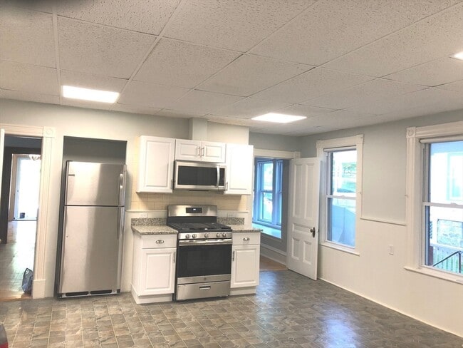 Building Photo - 505 High St