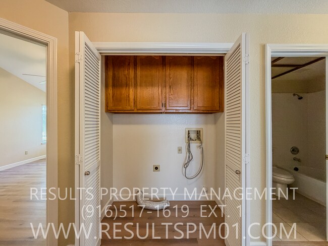 Building Photo - 112 Dyrell Way