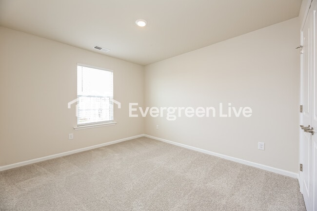 Building Photo - now