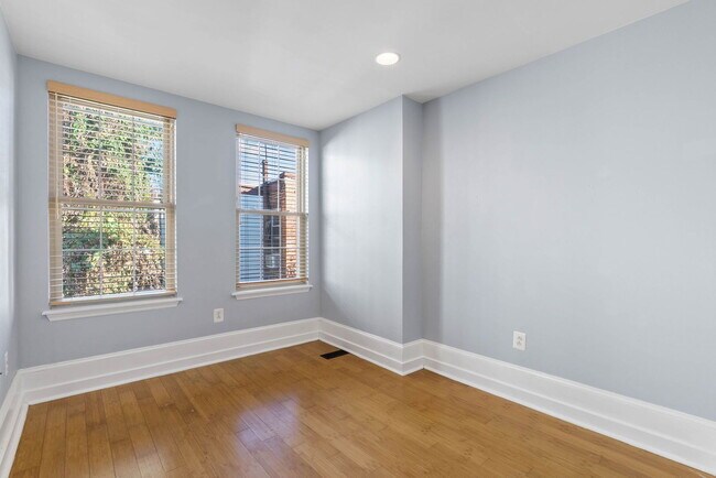 Building Photo - 933 N 30th St