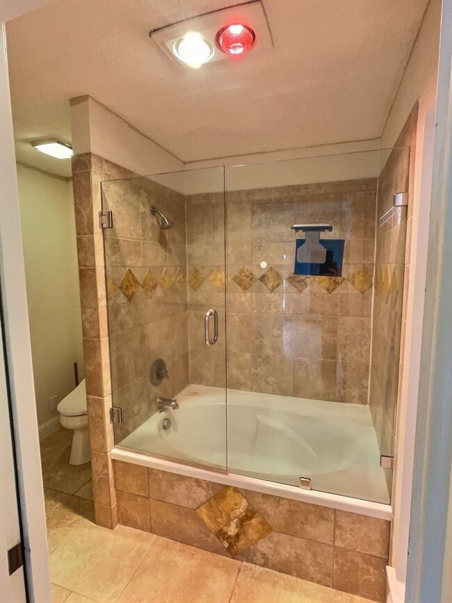 Building Photo - Riverfront Living with Private Boat Launch