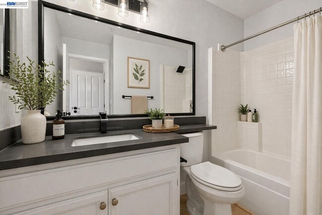 Building Photo - 4039 Ghiotti Ct