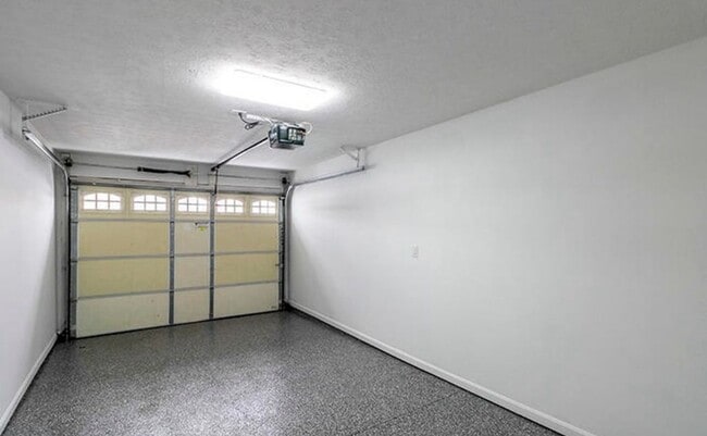 Building Photo - 2BR/2BA Patio Home for Rent w/Garage in Okolona!