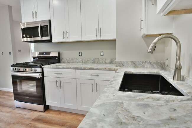 Building Photo - RENTAL AVAILABLE!