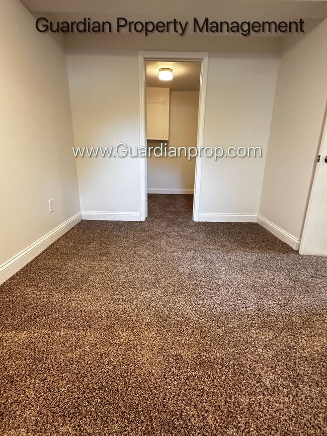 Building Photo - St Louis Park Single Family Home, 2 Baths, Office, Newly Finished Hardwood Floors