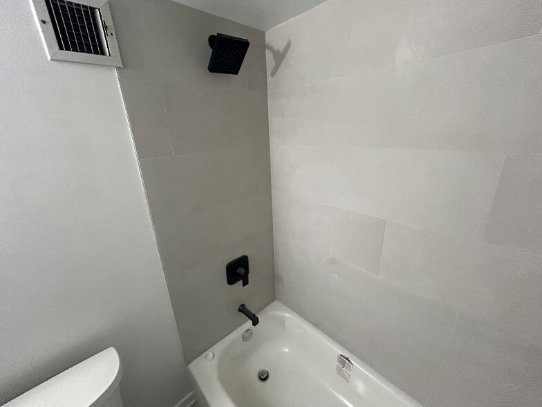 Building Photo - 9128 W Terrace Dr