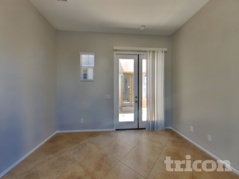 Building Photo - 34629 Foxberry Rd