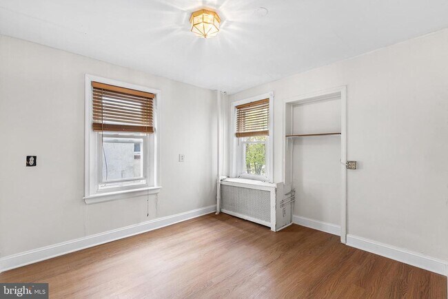 Building Photo - 345 W Mt Pleasant Ave