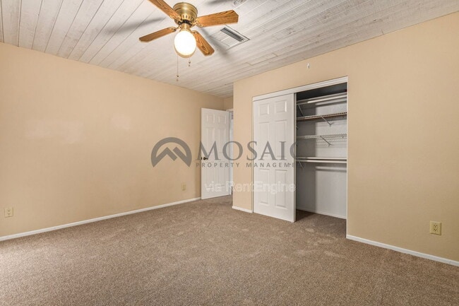 Building Photo - 10156 E Becker Ln