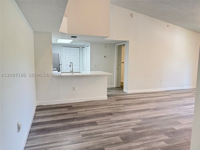 Building Photo - 5045 Wiles Rd