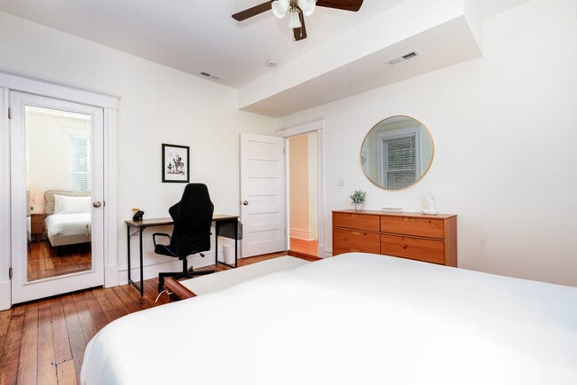 Building Photo - 3971 Juniata St