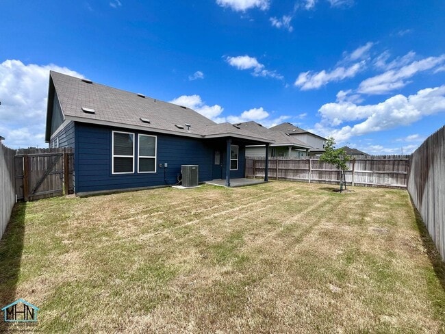 Building Photo - 4105 Paddock Trl