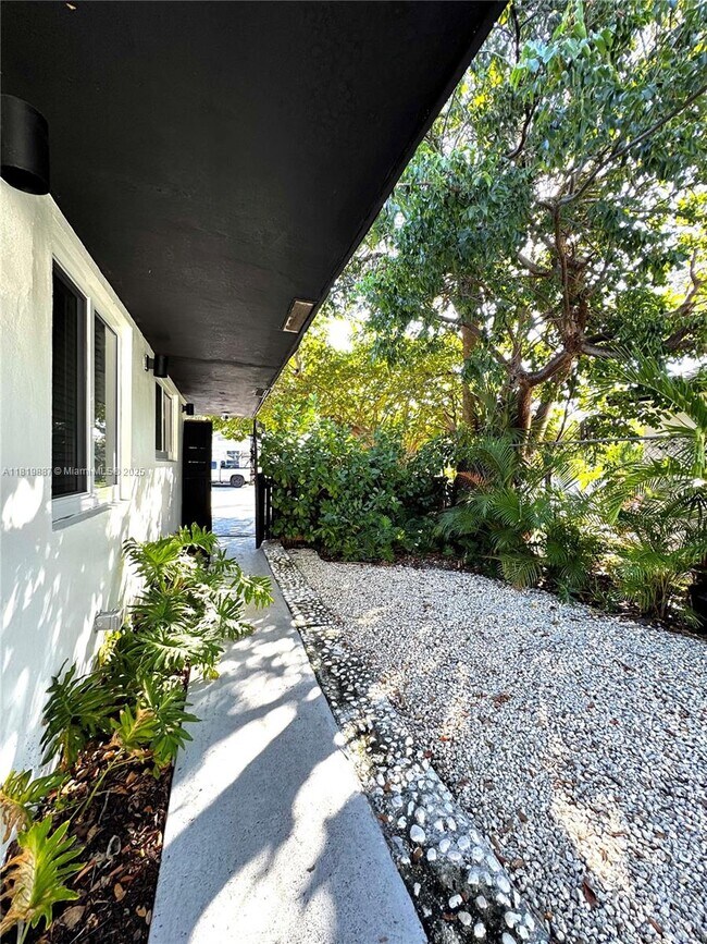 Building Photo - 111 NW 7th Ave