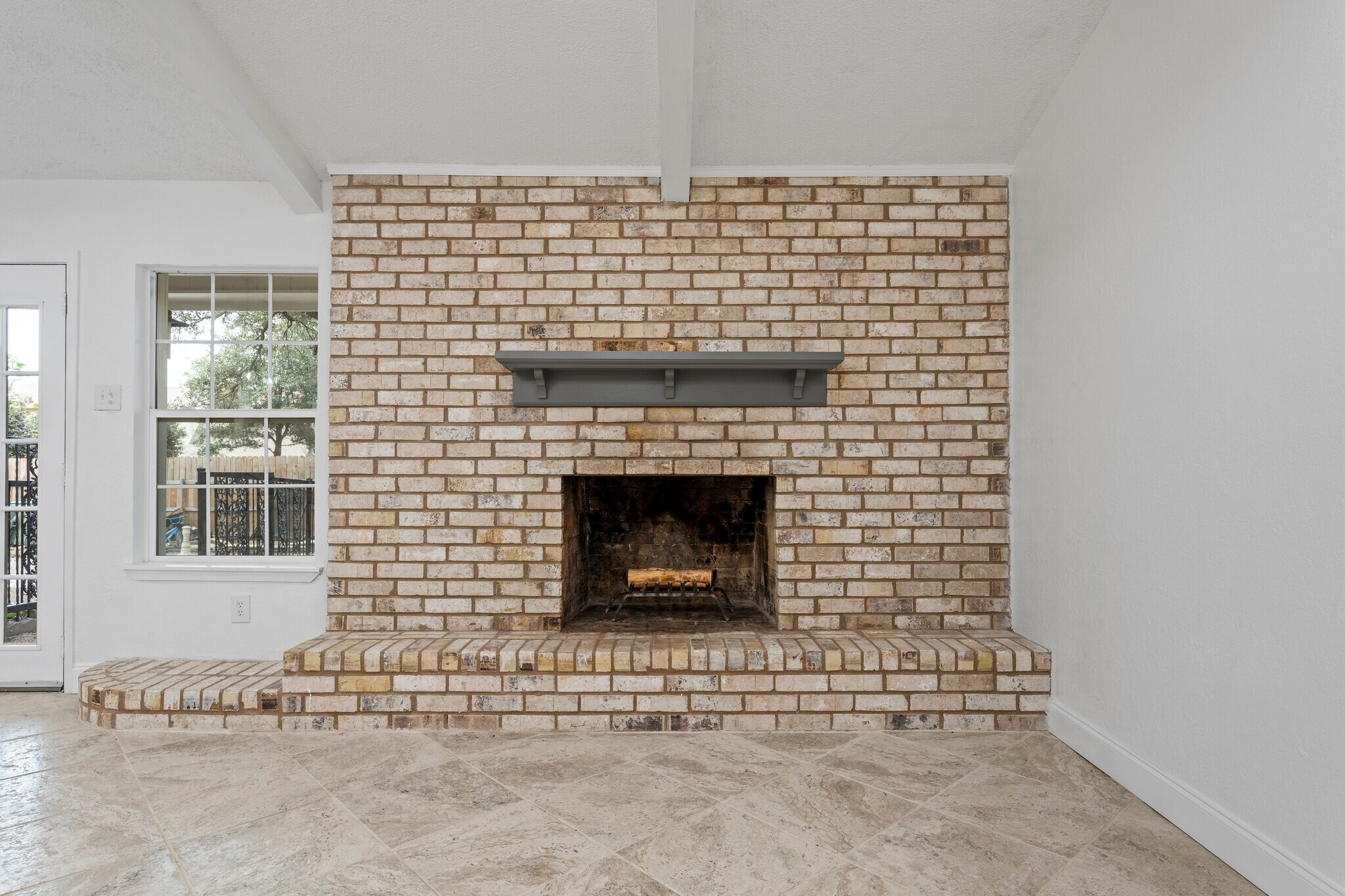 Wood burning fireplace - 7105 Fish Pond Rd