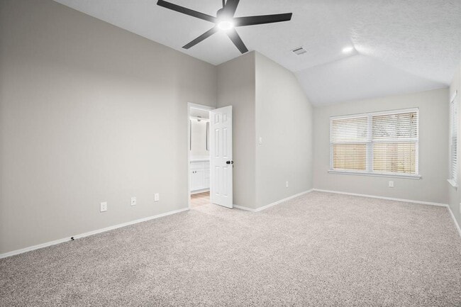 Building Photo - 18464 Sunrise Oaks Ct