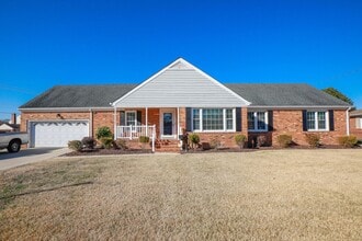 Building Photo - Beautiful for rent home located in central Virginia Beach