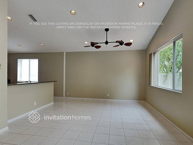 Building Photo - 5534 Lake Tern Pl