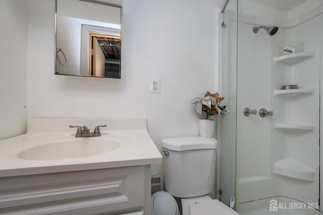 Building Photo - 1 Ovington Ave