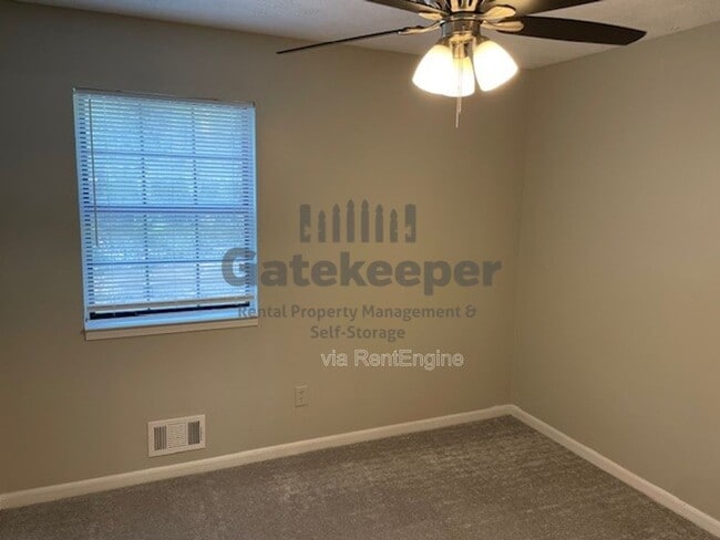 Building Photo - 7345 Chaucer Ct