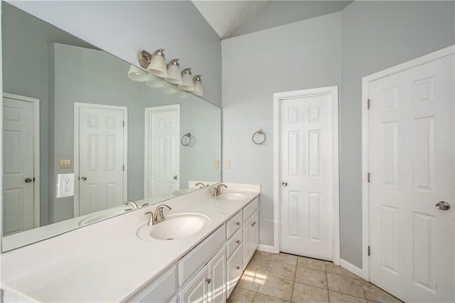 Building Photo - 4927 Planters Way