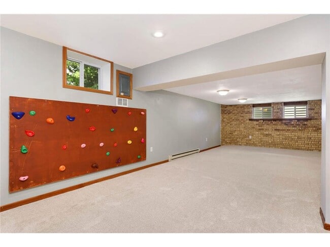 Building Photo - 8666 Windward Cir