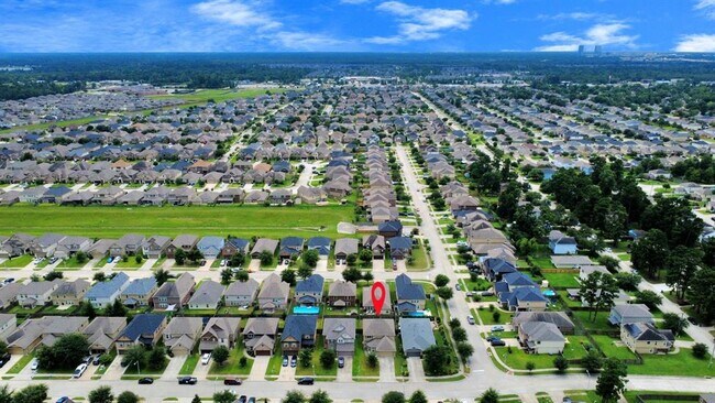 Building Photo - 9914 Swallow Dr