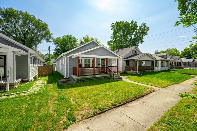 Building Photo - 1215 N Warman Ave