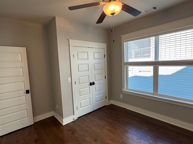 Building Photo - Beautiful custom home in East Nashville!