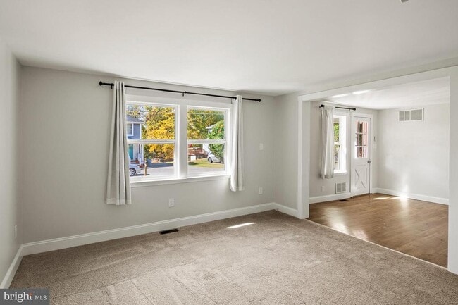 Building Photo - 2201 Alvin Ave