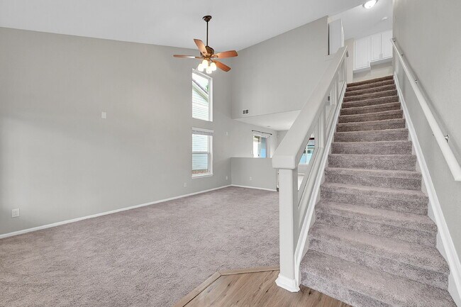Building Photo - $2,695.00, 3 bed, 2.5 bath located in Denver.