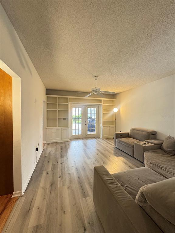 Building Photo - 6077 Marella Dr