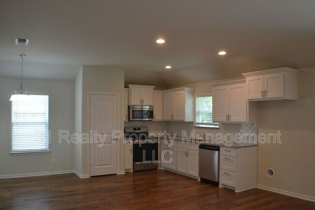 Building Photo - 3424 Brookstone Dr