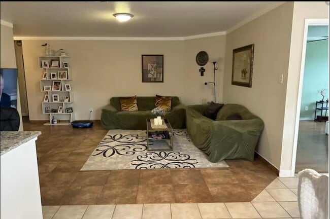 Building Photo - 1505 Hill Lockwoods Dr