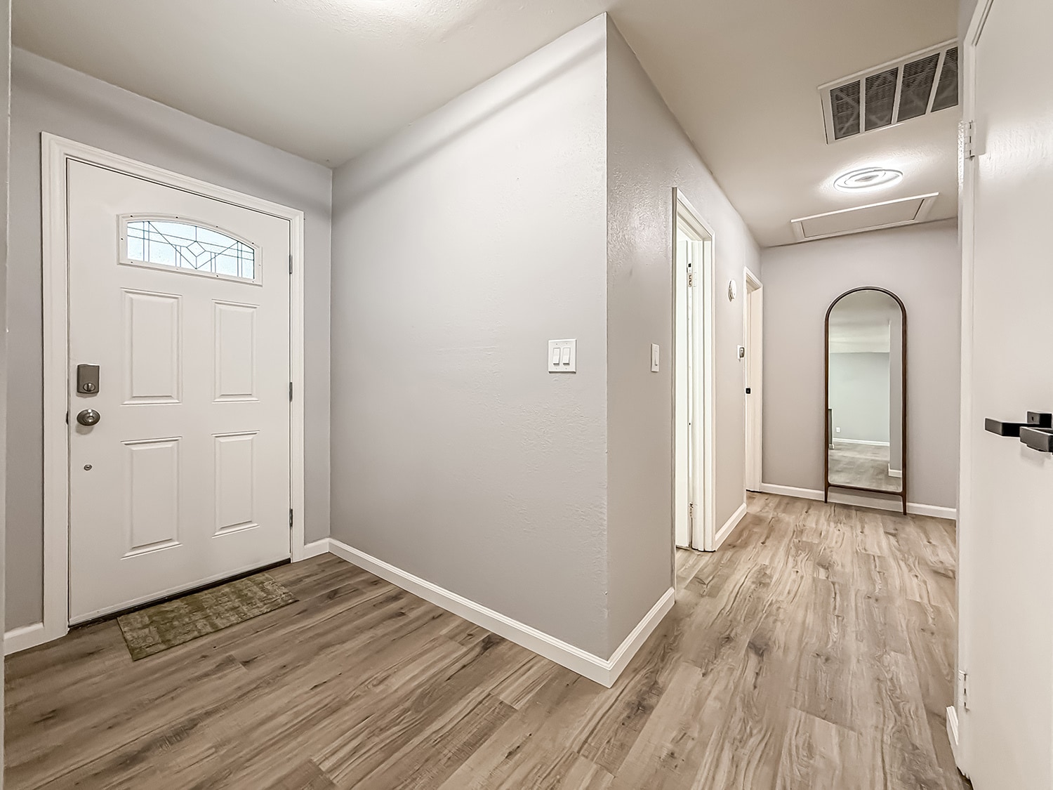 Building Photo - 717 Watson Ave