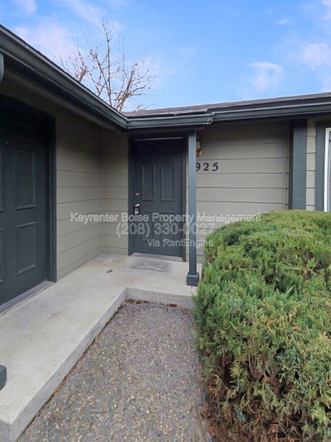 Building Photo - 1925 Priest Pl