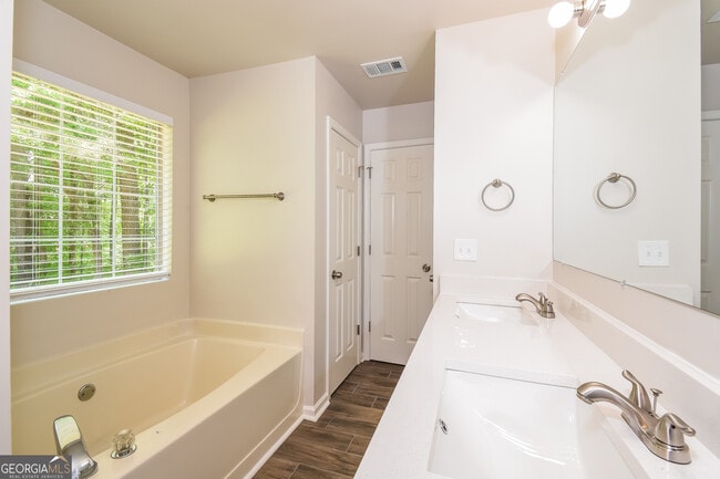 Building Photo - 155 Mcgiboney Pl