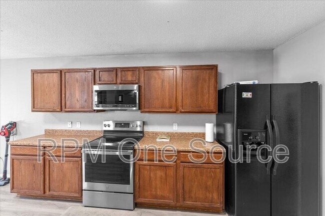 Building Photo - 5401 Pandale Valley Dr