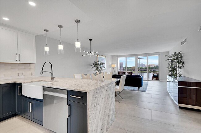 Building Photo - 3051 N Course Dr