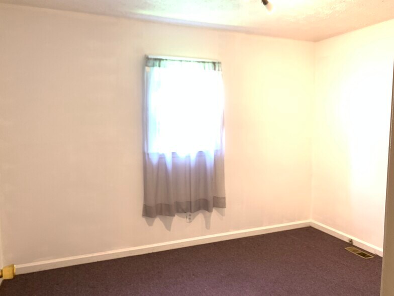 Building Photo - 3229 Catskill Ct