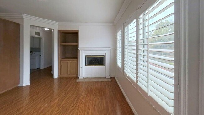 Building Photo - 39656 Columbia Union Dr