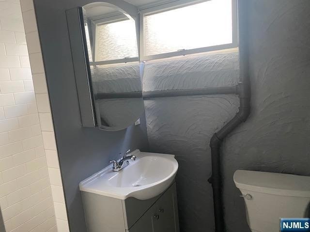 Building Photo - 15 Ayer Pl