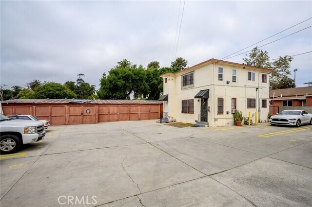 Building Photo - 1643 S Catalina St
