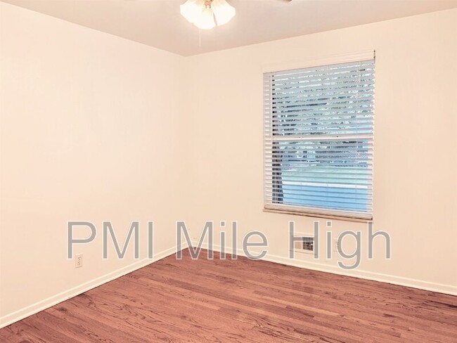 Building Photo - 10901 Acoma St