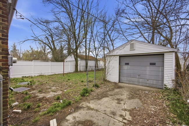 Building Photo - 20267 Ashton Ave
