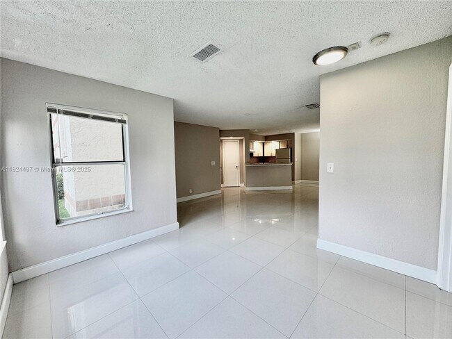 Building Photo - 3360 Pinewalk Dr N