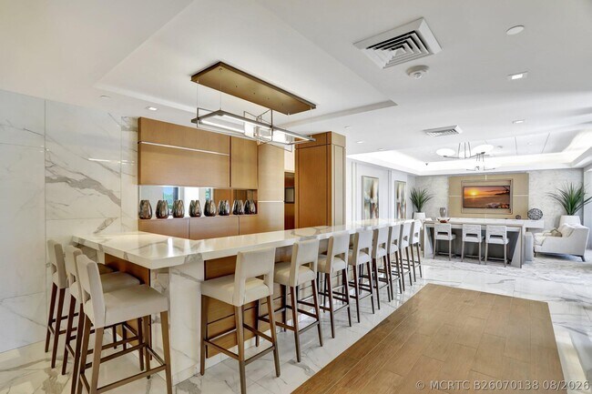 Building Photo - 4748 S Ocean Blvd