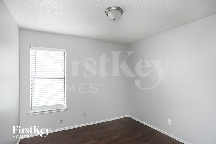 Building Photo - 1317 Edelweiss Dr
