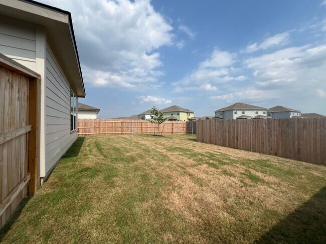 Building Photo - Beautiful 4/2.5 home in Hannah Heights